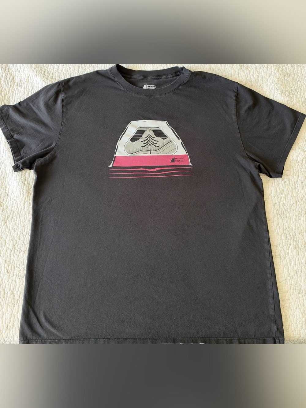 Mountain Equipment Company Graphic Short Sleeve Tee in Black Size XL Like New